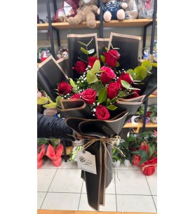 11 li kırmızı gül buketi
